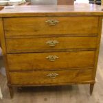 375 4389 CHEST OF DRAWERS